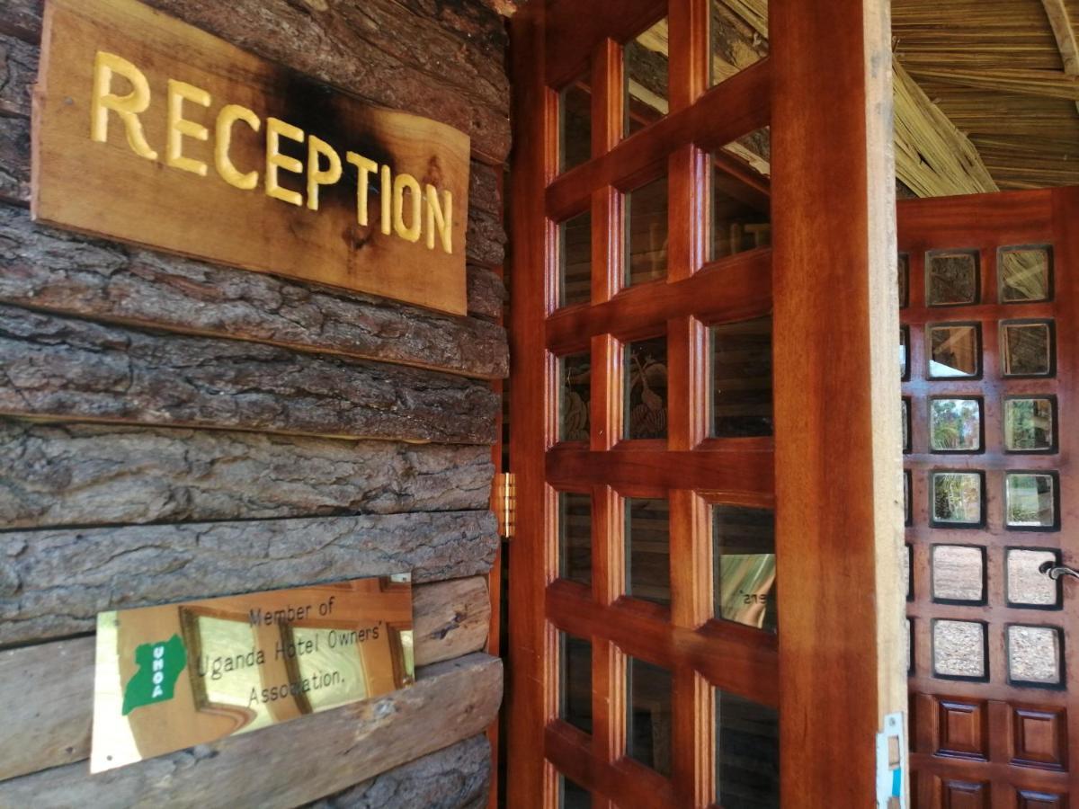 Murchison Backpackers Masindi Dış mekan fotoğraf