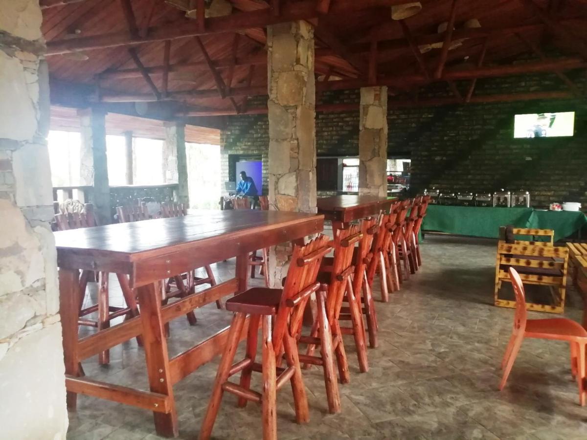 Murchison Backpackers Masindi Dış mekan fotoğraf