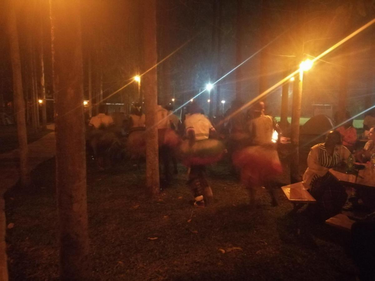 Murchison Backpackers Masindi Dış mekan fotoğraf