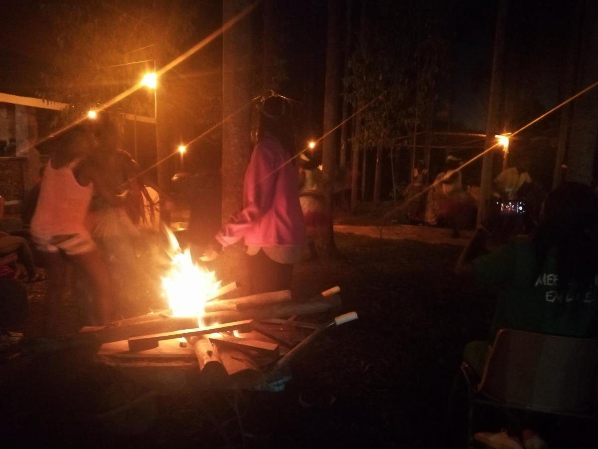 Murchison Backpackers Masindi Dış mekan fotoğraf