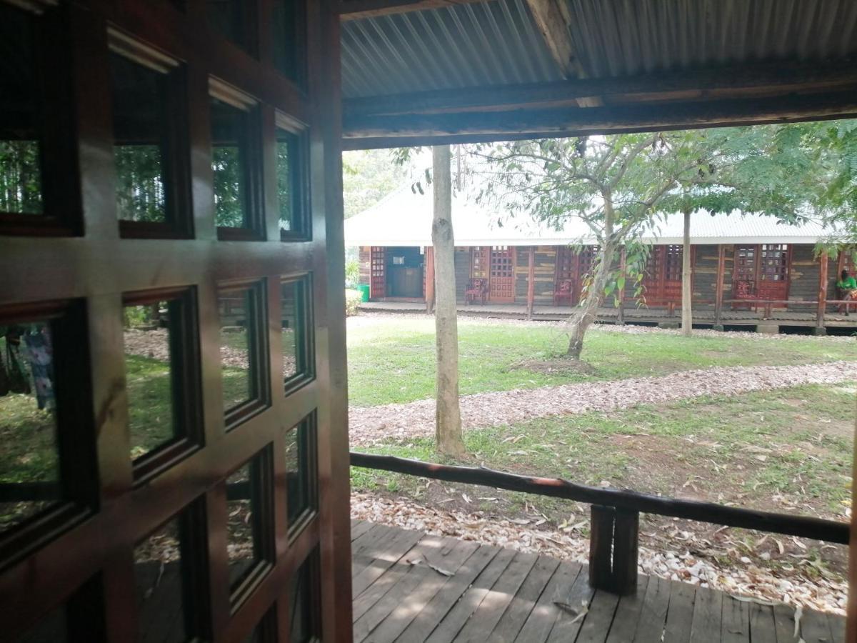 Murchison Backpackers Masindi Dış mekan fotoğraf